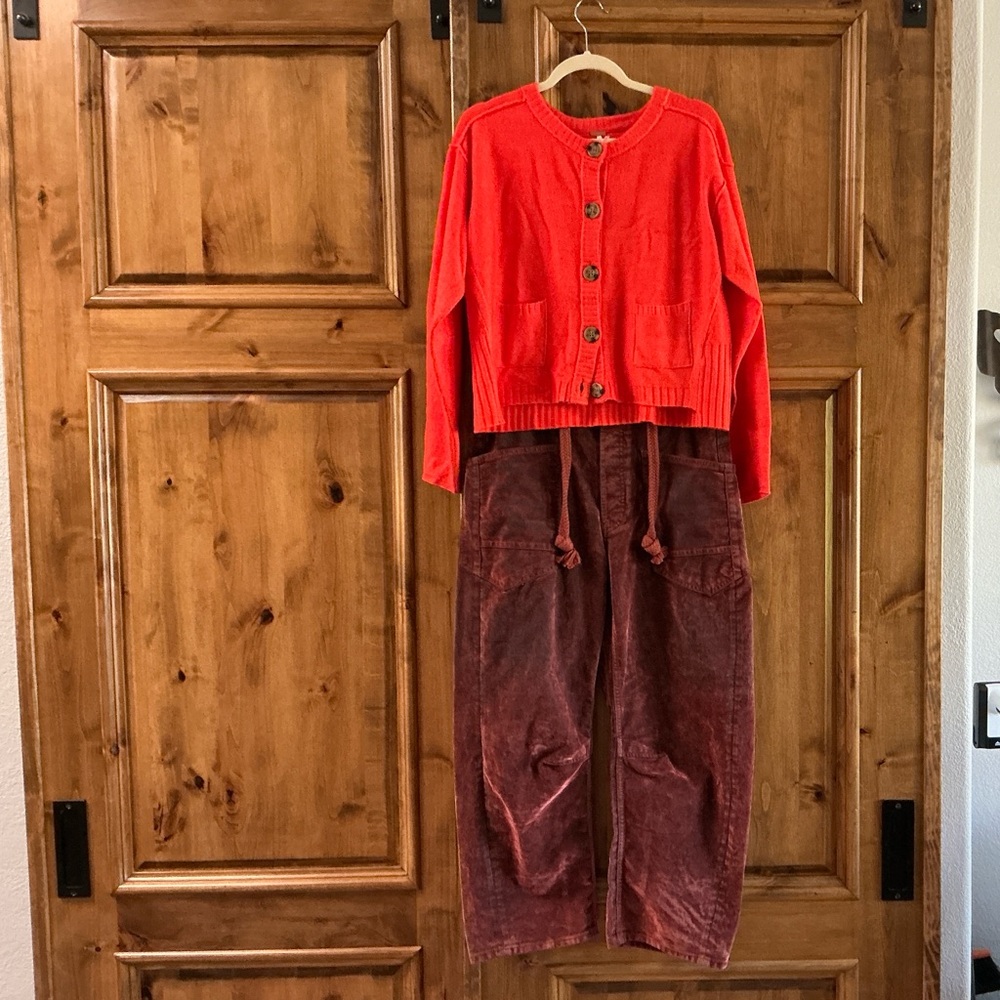 Free People Luna Sweater…..I only wore once but it was too big for me.